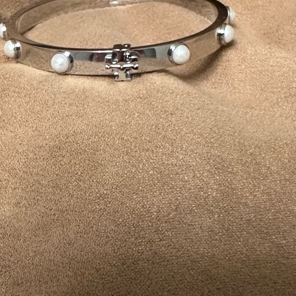 Tory Burch Silver Hinged Bangle Bracelet with Pearl Accents - Picture 4 of 9